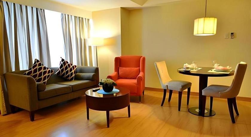 Lancaster Hotel Manila Мандалуйонг Экстерьер фото